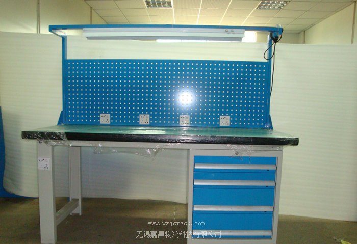 工作桌2